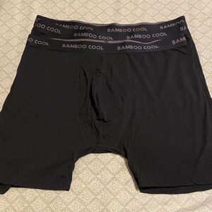 NWOT men’s Bamboo Cool 3pack boxer brief in black